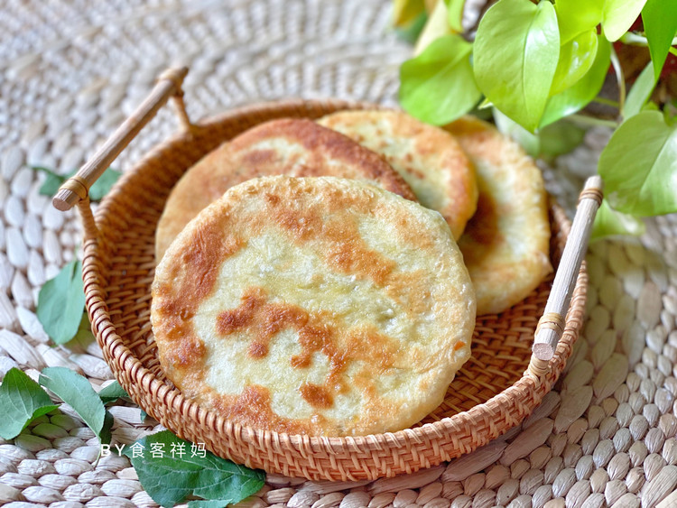 不揉面，春笋芽菜煎饼的做法