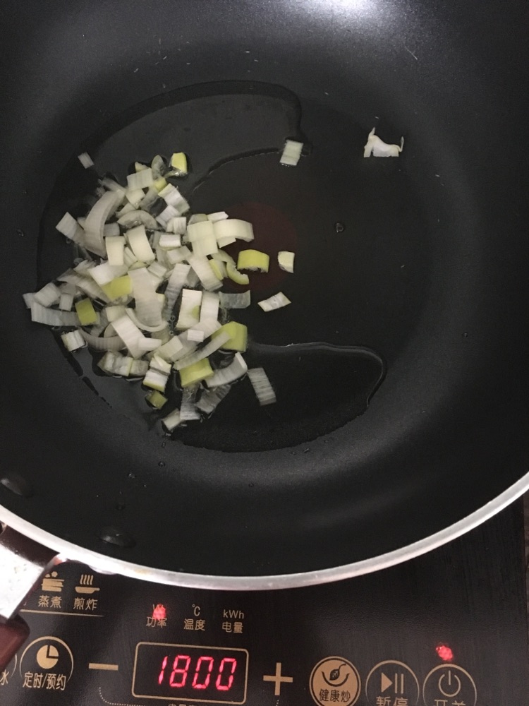 南瓜山药地瓜土豆乱炖的做法图解2