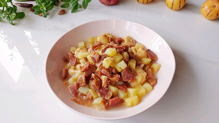 火腿洋芋油豆腐的做法