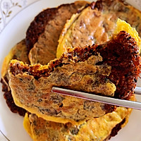 洋葱胡萝卜黑木耳全麦鸡蛋饼的做法图解5