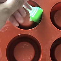 红丝绒杯子蛋糕的做法图解7