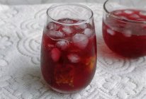 蔓越莓百香果饮的做法