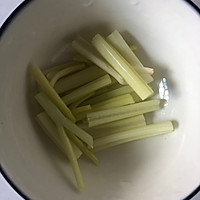 樱桃番茄芹菜汁的做法图解2