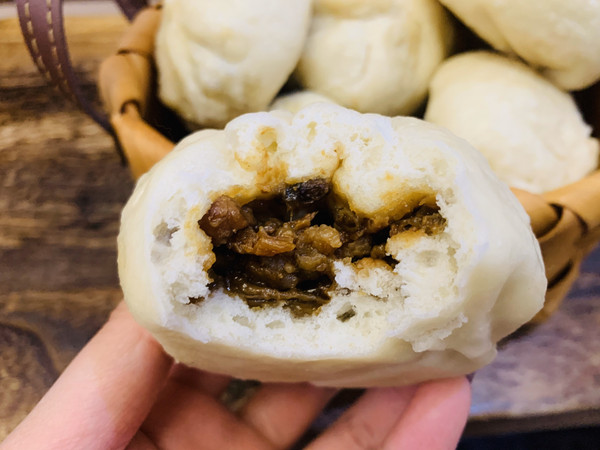 干豆角酱肉包