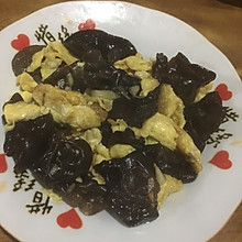 木耳炒鸡蛋