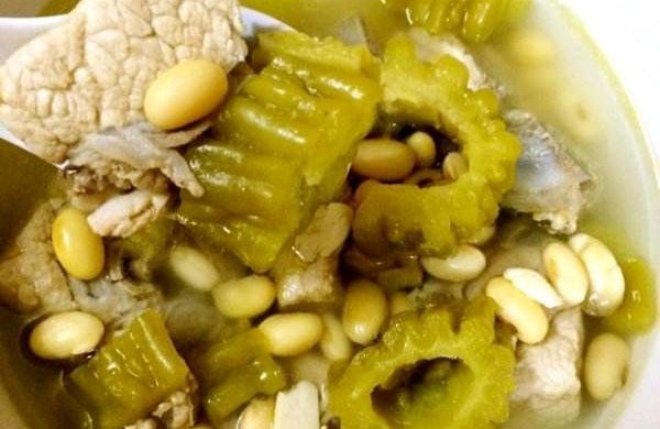 苦瓜黄豆筒骨汤