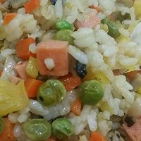 宝宝最爱菠萝炒饭的做法图解6