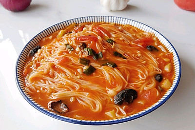 菌菇蚝豆茄汁面