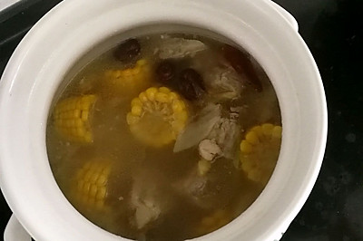 玉米杏鲍菇排骨汤