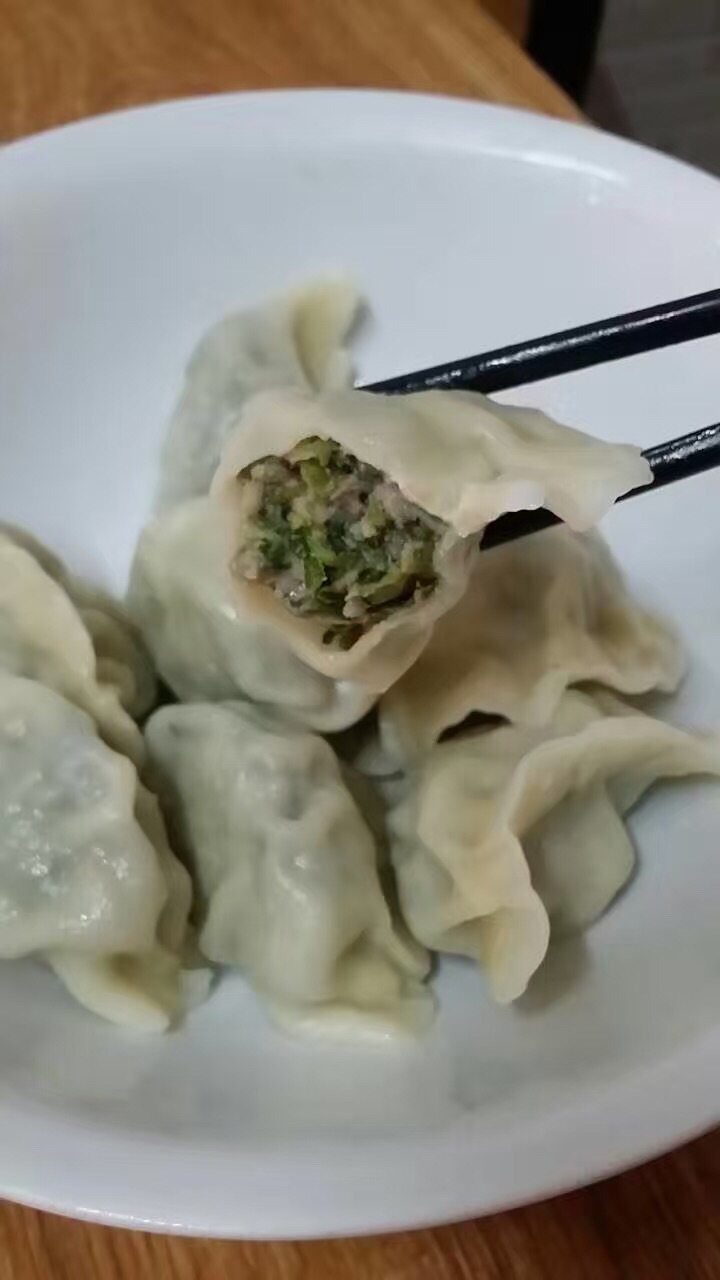 荠菜蛤蜊肉水饺的做法