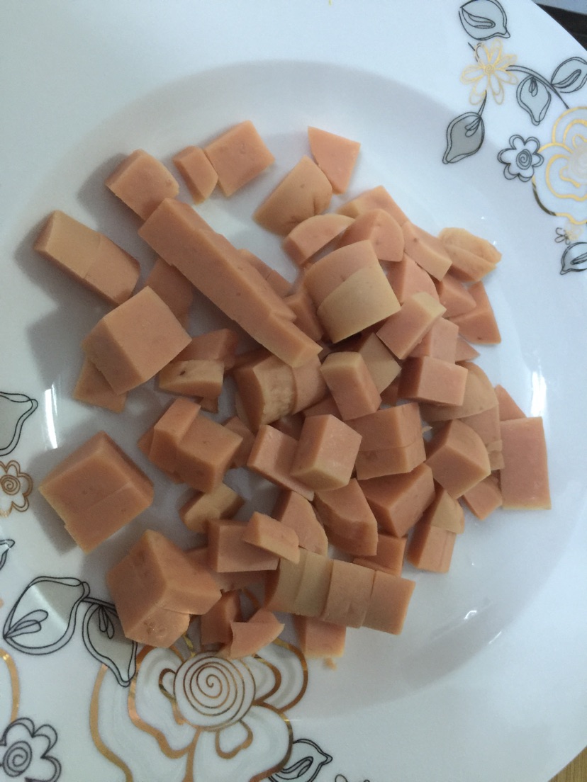 美味家常蛋炒饭的做法图解1