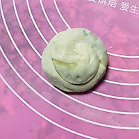 #春季减肥，边吃边瘦#饺子皮葱油饼的做法图解6