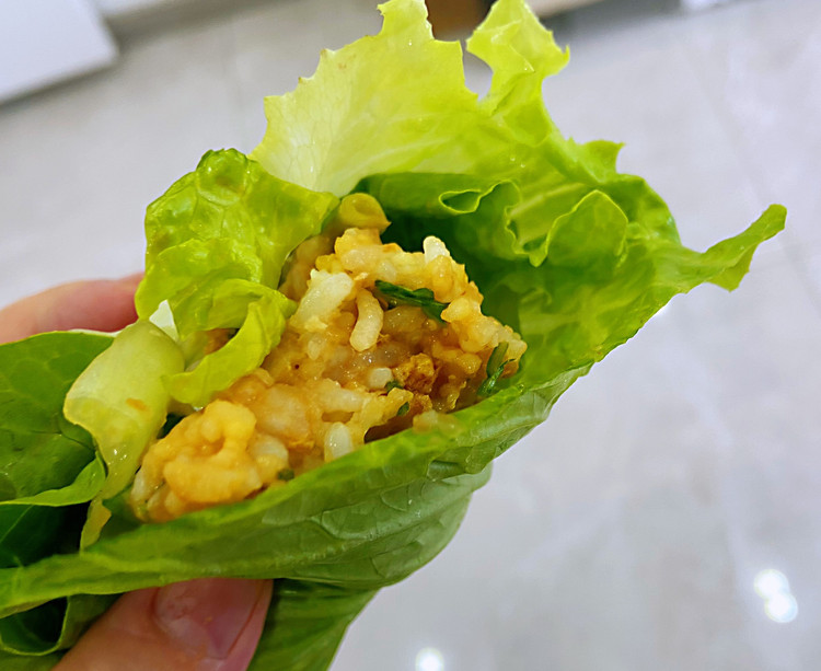 【孕妇食谱】东北菜包饭，酥脆爽口，连吃三卷还没吃够～的做法