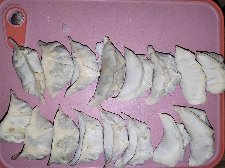 韭菜➕猪肉➕虾仁馅儿的饺子的做法