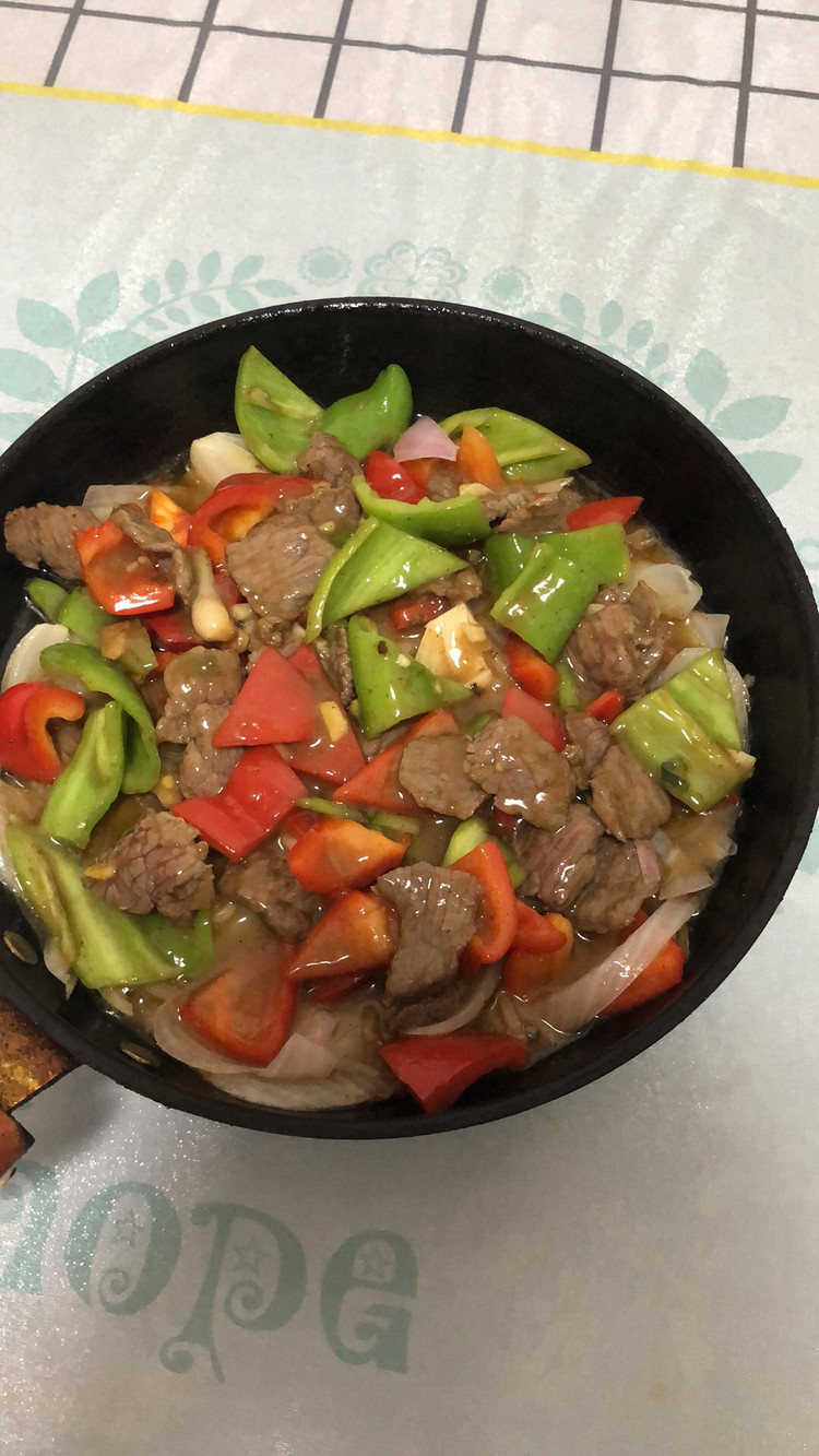黑胡椒铁板牛肉（家庭版）的做法