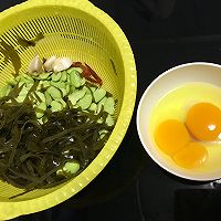 家常菜-海带豆瓣炒鸭蛋的做法图解1