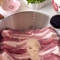 泰国香酥炸猪肉的做法图解2