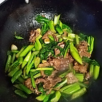 牛肉炒菜心的做法图解6