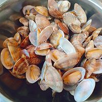 鲜嫩可口，干净无沙的辣炒花蛤的做法图解4
