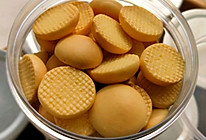 溶豆剩下的蛋黄不浪费——无油低糖又解馋的蛋黄饼干的做法