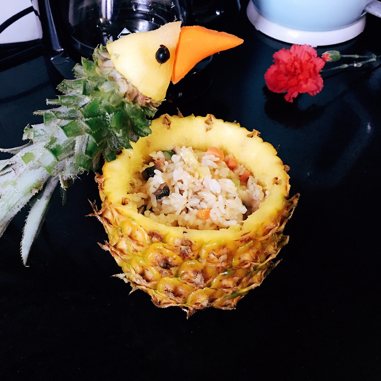 鸟语花香菠萝饭的做法