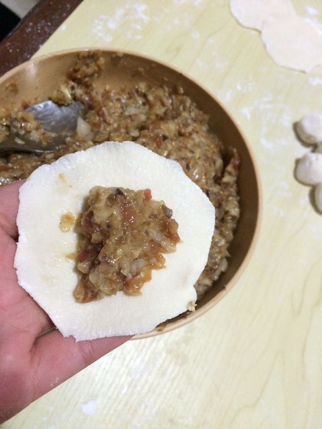 芯面道之猪肉洋葱饺的做法图解7