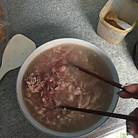 皮蛋瘦肉粥，简易版的做法图解4