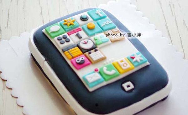 Iphone翻糖蛋糕