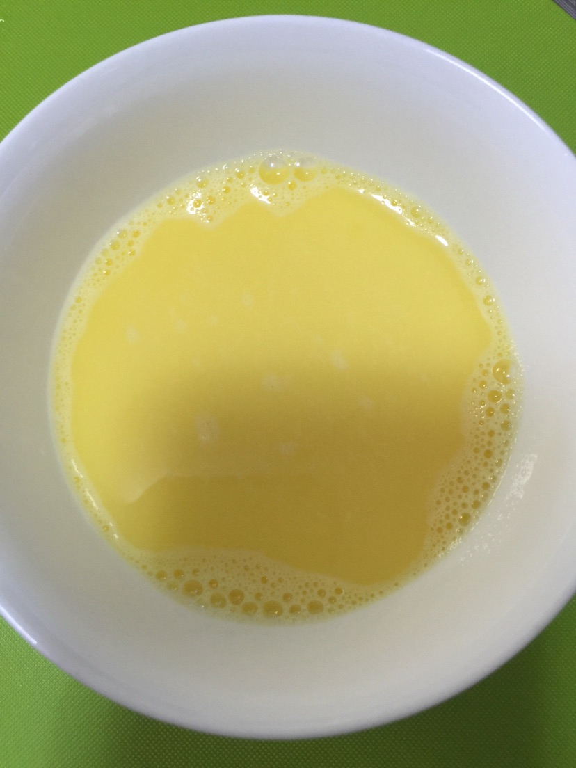 宝宝辅食--番茄丁蒸蛋羹的做法图解3