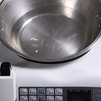 自动烹饪锅简单做清蒸河蟹的做法图解2