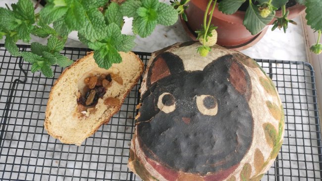 蒙娜丽莎黑猫面包的做法