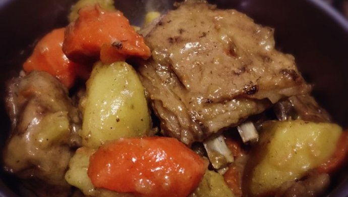 胡萝卜土豆焖羊排