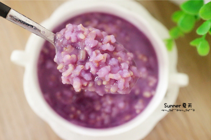 紫薯糙米粥的做法