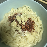 家常油泼面的做法图解1