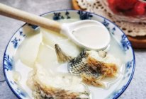 鲜美奶白的萝卜鲈鱼汤的做法