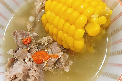 温暖家常菜-玉米排骨汤