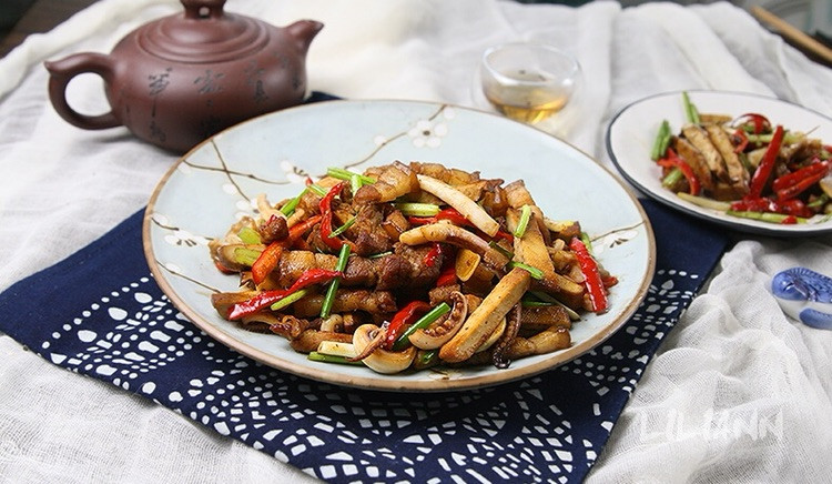 鲜鱿小炒肉的做法