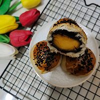 自己做酥皮的网红零食：蛋黄酥的做法图解9