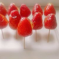 冰糖草莓葫芦的做法图解7
