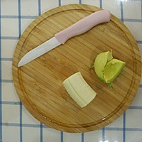 6+辅食——香蕉牛油果泥的做法图解2