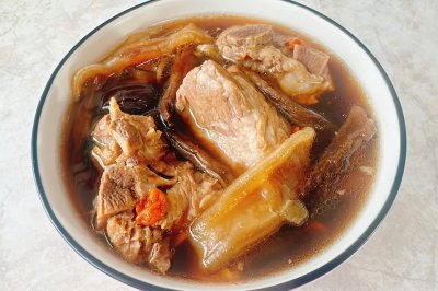 鹿茸菇排骨汤