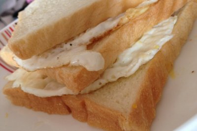 自制鸡蛋三明治
