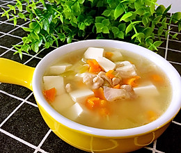 胡萝卜豆腐汤的做法