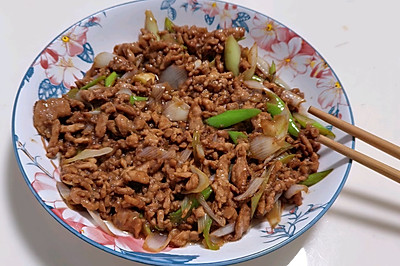 炒肉丝（葱爆肉丝）