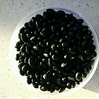 助颜，明目，乌发黑豆糖的做法图解1
