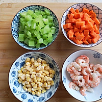 #母亲节，给妈妈做道菜#时蔬炒虾仁的做法图解1