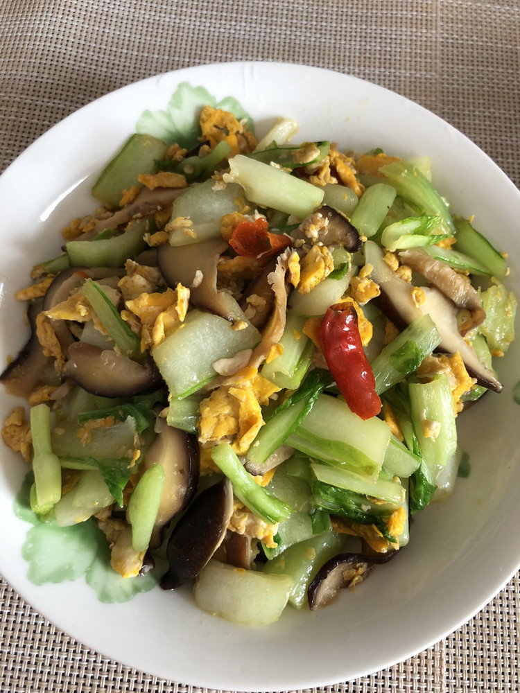 鸡蛋炒香菇青菜的做法