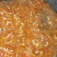 金针菇番茄肥牛锅的做法图解4