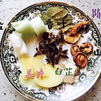 板栗红烧肉的做法图解4