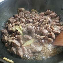 番茄牛肉炖土豆胡萝卜